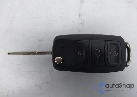 2000 Volkswagen New Beetle Glx z USA, uszkodzony, nr VIN 3VWDD21C3YM499165